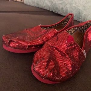 Women’s Red Sparkly Toms
